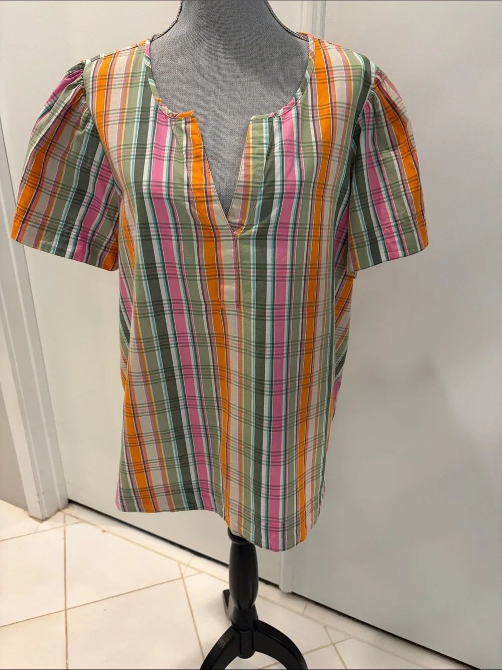 crown & ivy Multicolor Checkered Split-Neck Short Sleeve Top